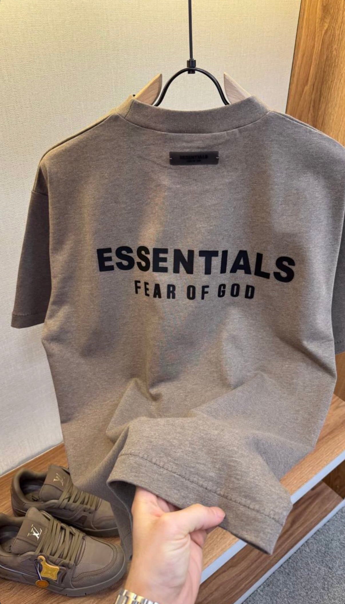 Camiseta Essentials