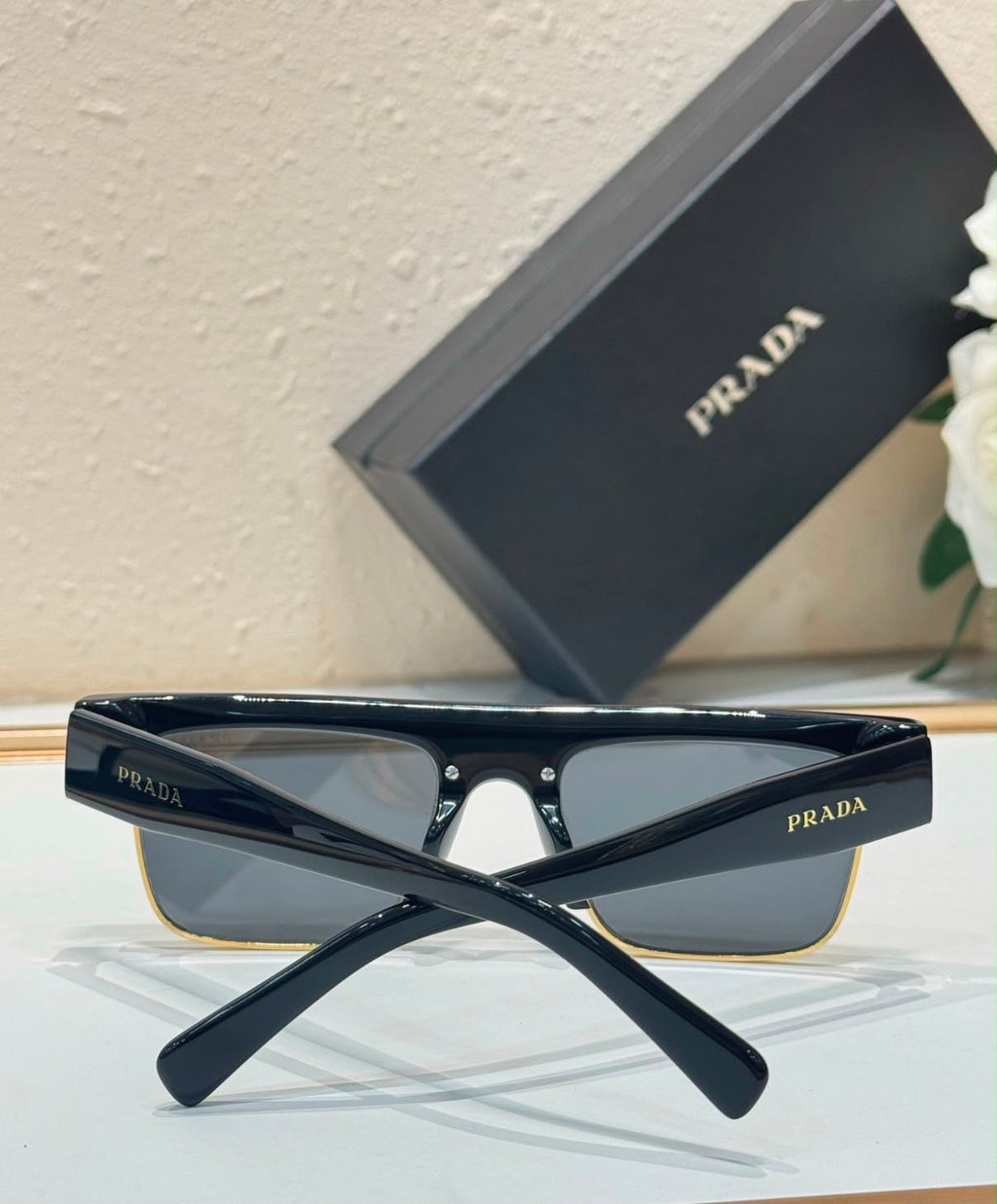 Gafas Prada Black & Metal Rim / Navigator