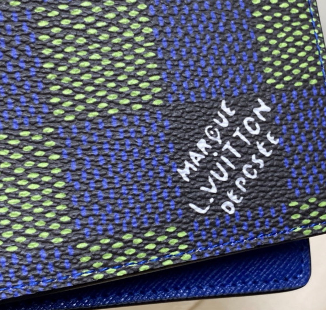 Cartera Louis Vuitton Multiple Wallet en el estampado Damier Pop