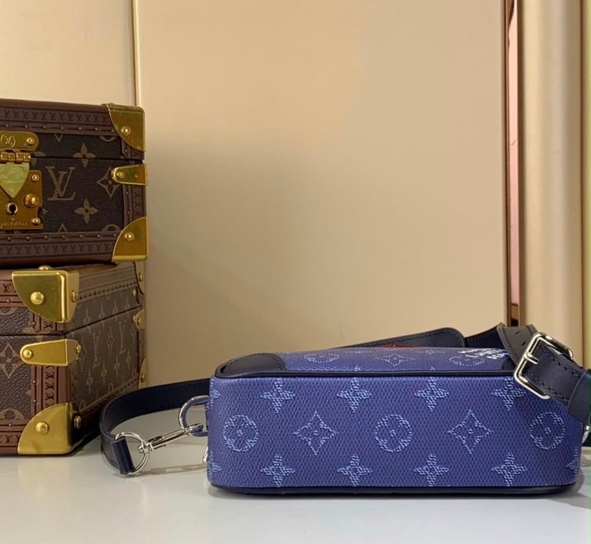 Bolso Louis Vuitton Navy blue