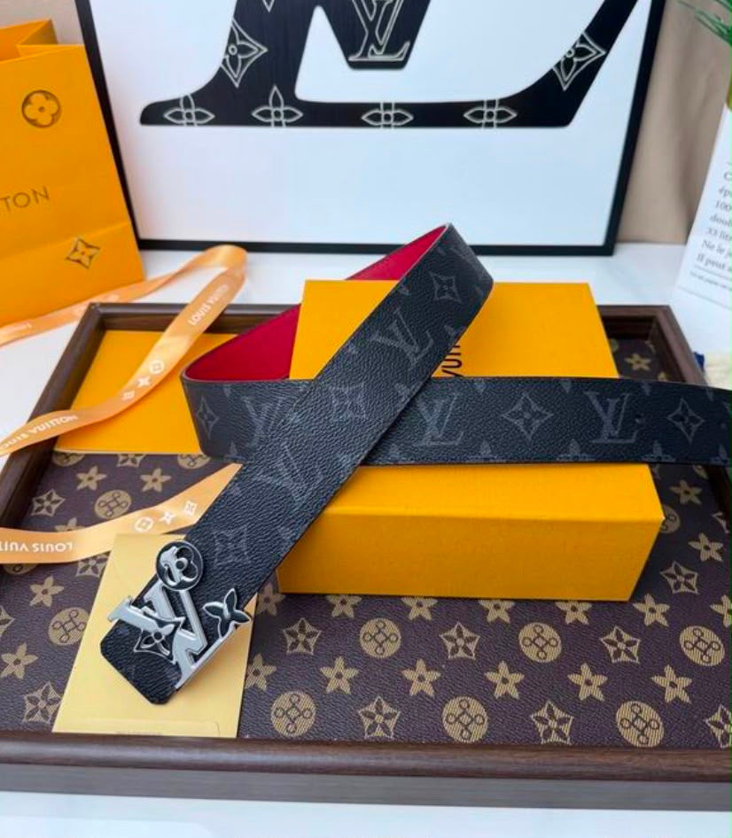 Cinturon Louis Vuitton LV Friends 40mm Reversible Belt
