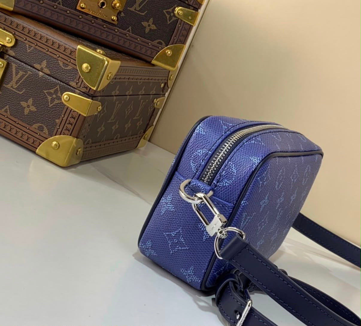 Bolso Louis Vuitton Navy blue