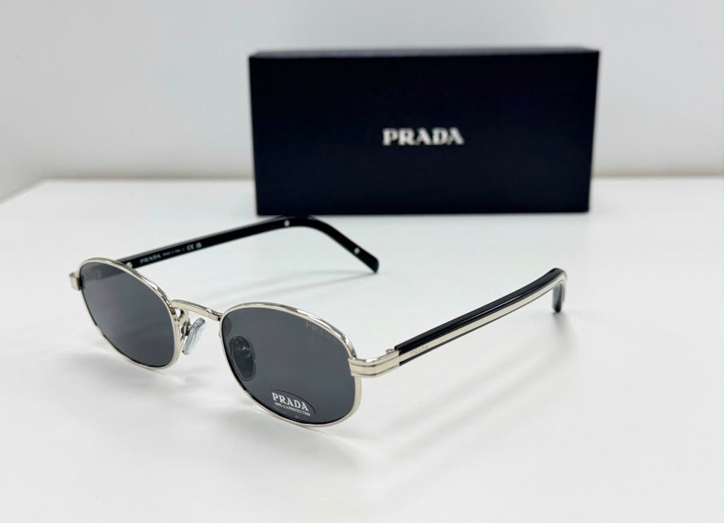 Gafas Prada Metal Plaque Oval