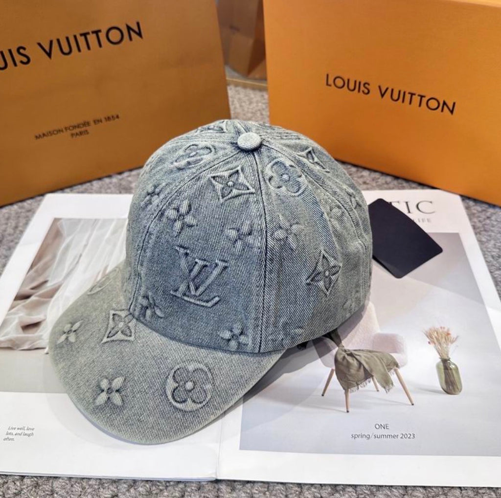 Gorra LV Monogram Embossed Denim Cap