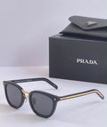 Gafas Prada sunglasses with the iconic metal plaque