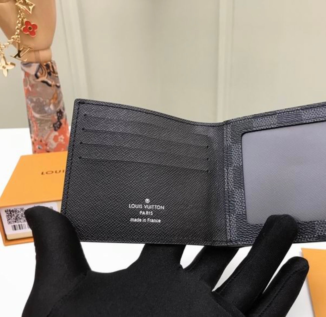 Cartera Multiple Wallet en lona Damier Graphite de Louis Vuitton