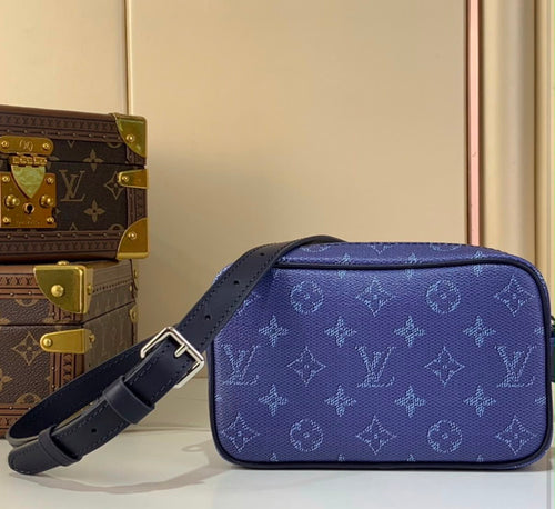 Bolso Louis Vuitton Navy blue